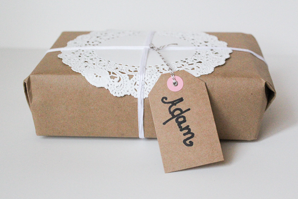 15 Fun & Easy Gift Wrap Tutorials * Moms and Crafters