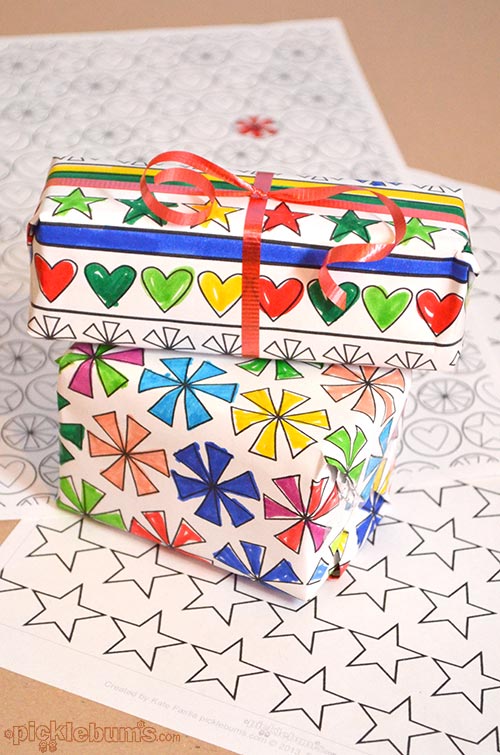 https://www.momsandcrafters.com/wp-content/uploads/2014/10/colour-in-wrapping-3.jpg.webp