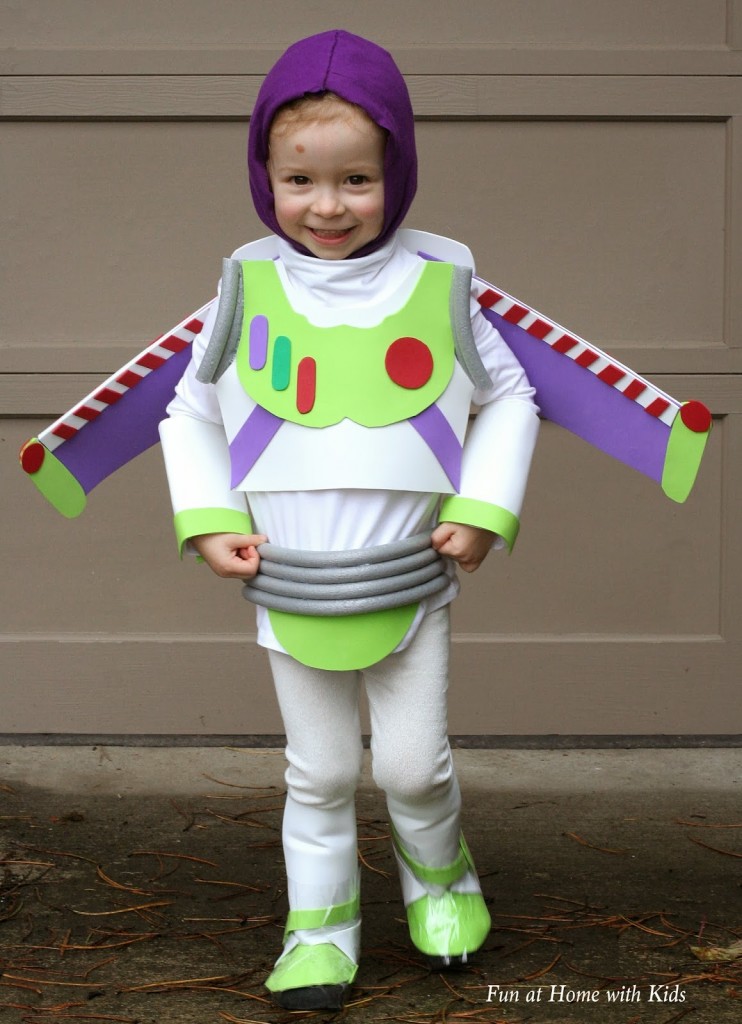 17 DIY No Sew Costumes for Toddlers * Moms and Crafters