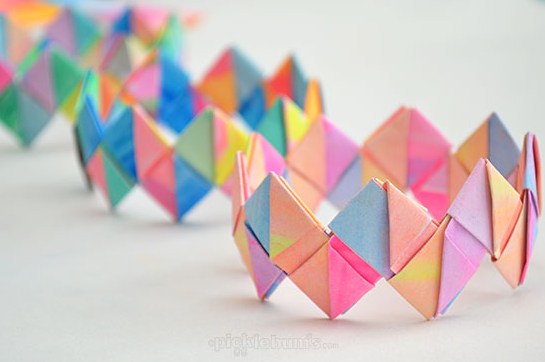 25 TOTALLY COOL PAPER CRAFTS 