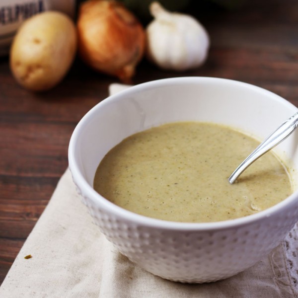 Creamy Broccoli Soup Recipe * Moms and Crafters