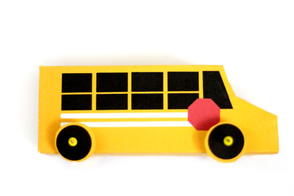 school-bus-treat-boxes-a-free-printable-moms-and-crafters