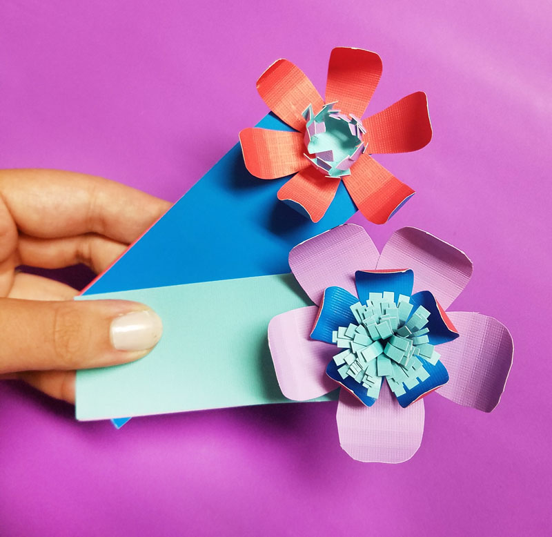 Paper Flower Bookmarks - an easy paper craft for beginners!