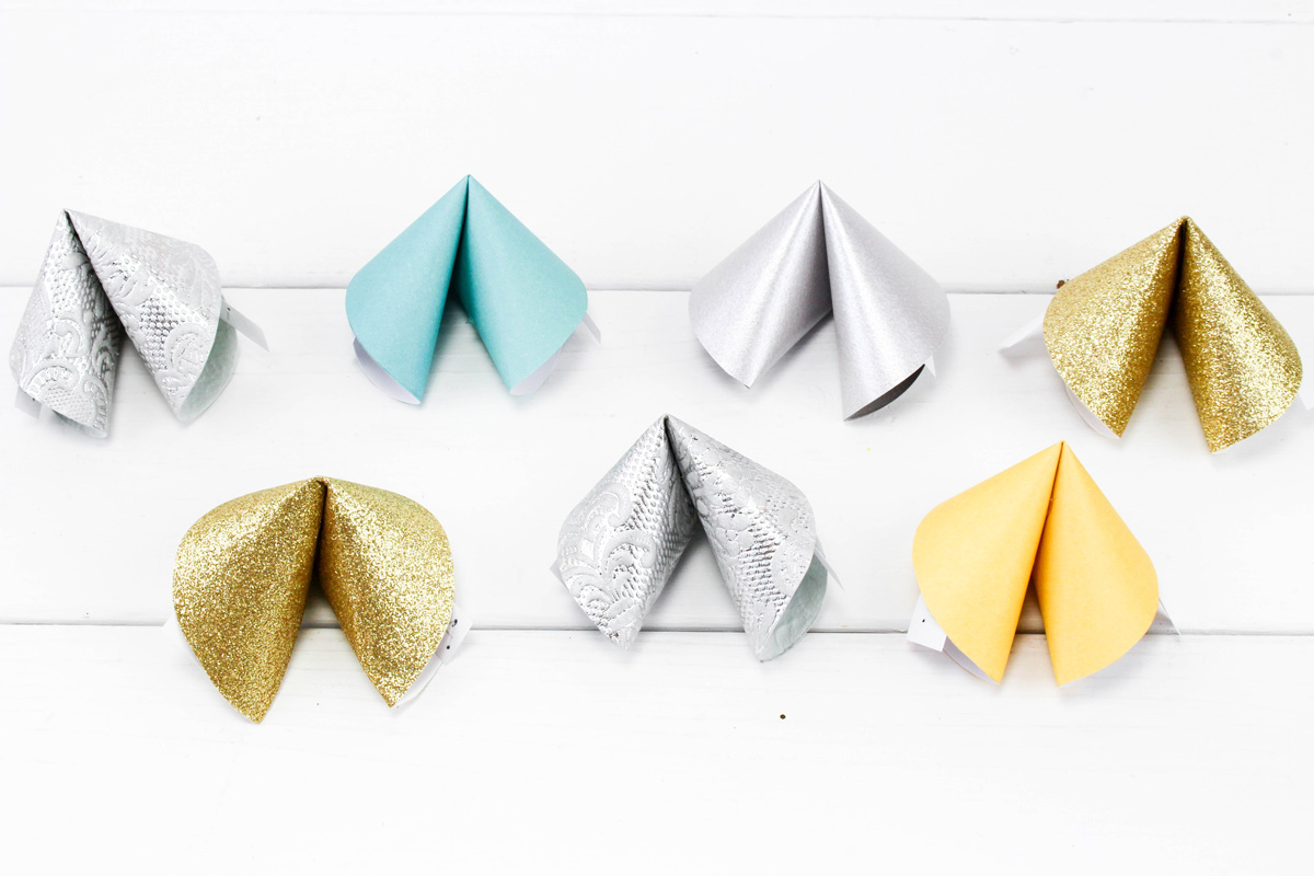 How to Make Paper Fortune Cookies