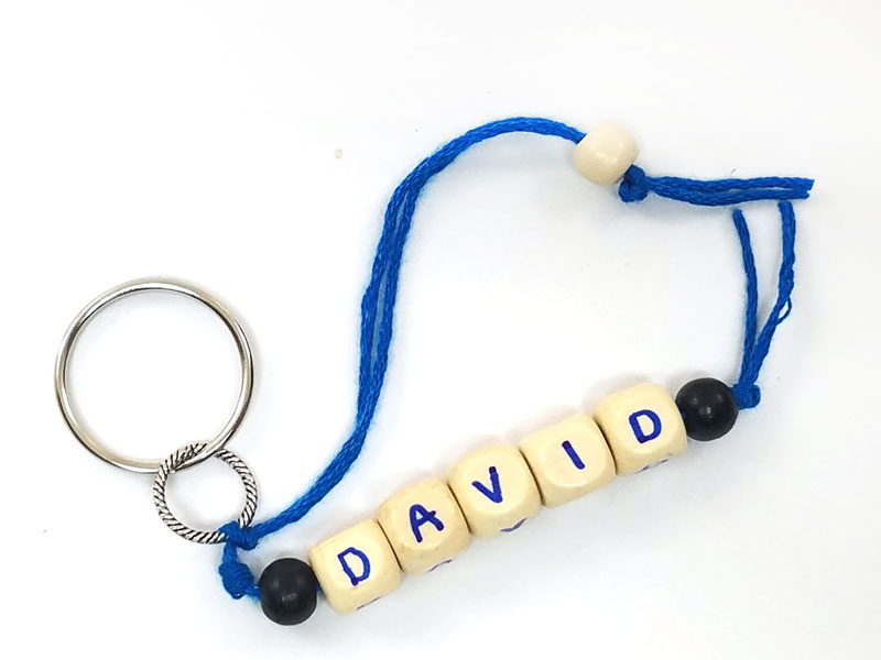 Name Keychains - a fun craft idea for kids! * Moms and Crafters