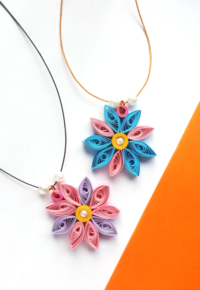 Paper Quilling Flower Pendant - Paper Quilled Craft for Beginners