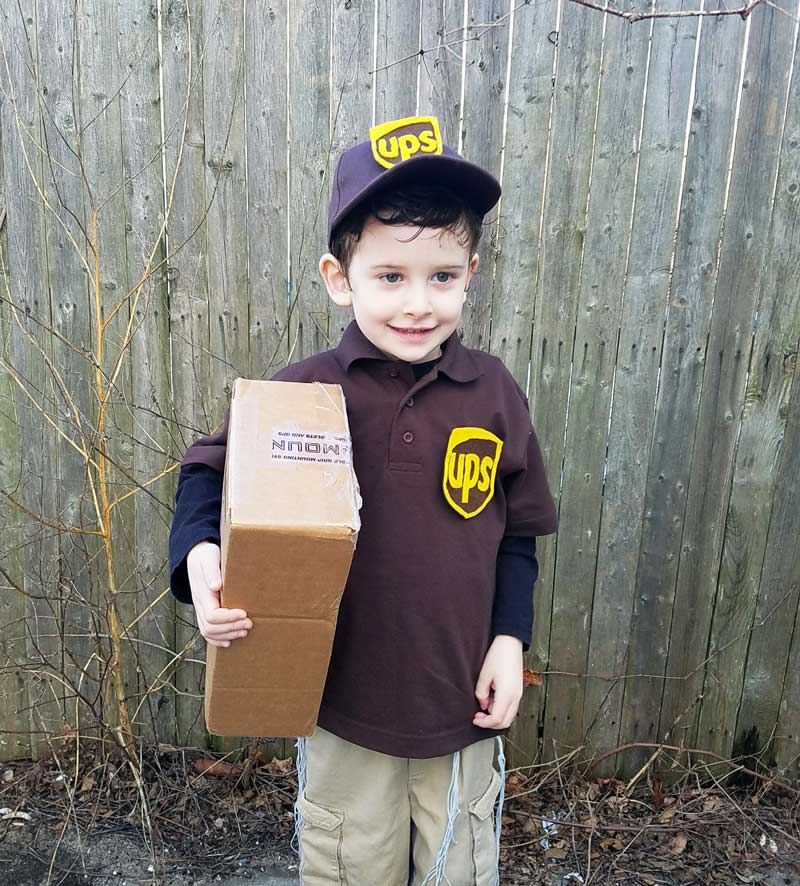 D.I.Y. Ordinary Cardboard Box to a Hat Box 