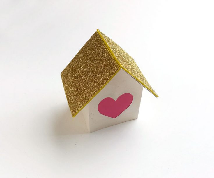 Valentine Paper Lantern - Heart House (free template)