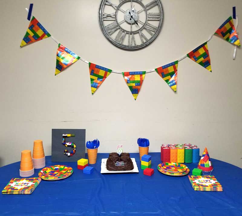 32 Bold LEGO Kids' Party Ideas That Rock - Shelterness