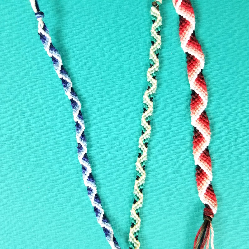 3 Different Friendship Bracelets – The Skillful Meeple