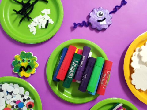 Monster Craft Invitation - Decorate Magnets! * Moms and Crafters