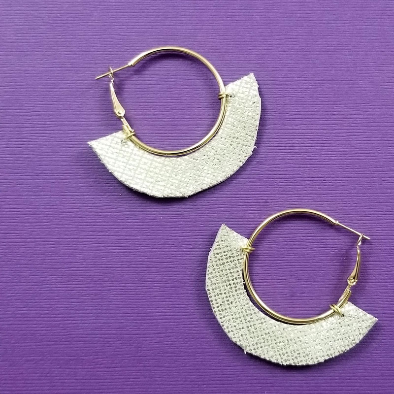How to Make Hoop Earrings with Wire  Moms and Crafters