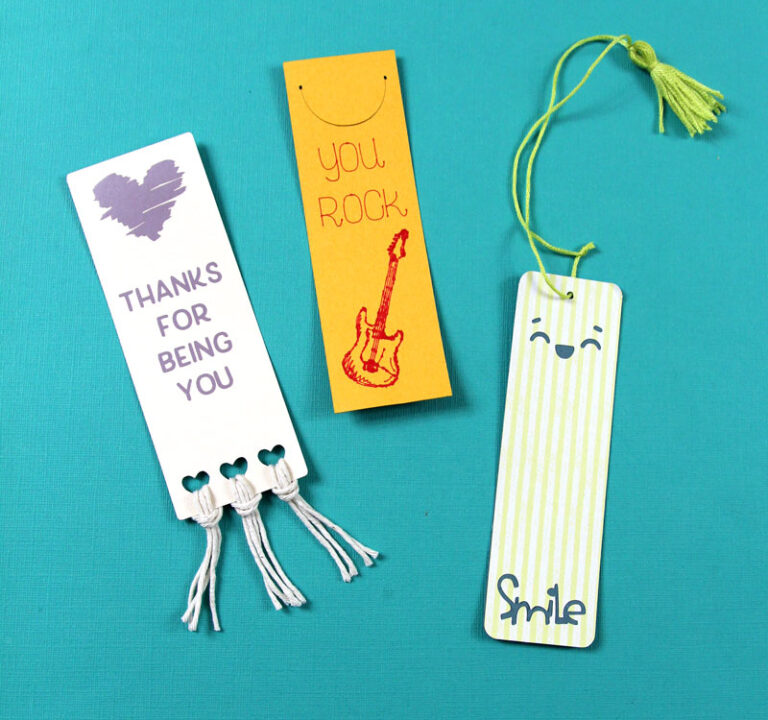 How to make paper bookmarks with Cricut Joy * Moms and Crafters