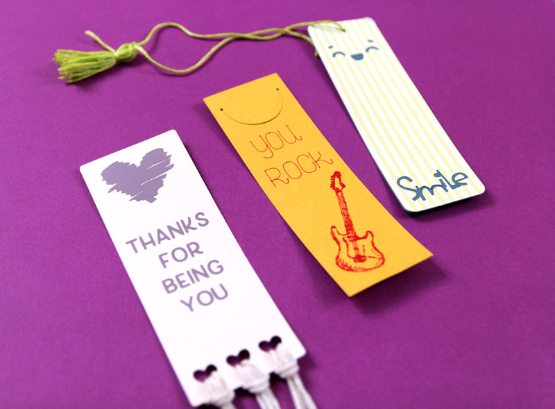 How to make paper bookmarks with Cricut Joy * Moms and Crafters