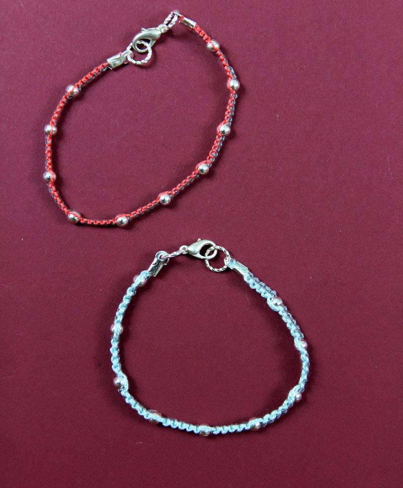 mommy bytes: Friendship Bracelets Made Easy  Friendship bracelets, Friendship  bracelet patterns, Diy friendship bracelets patterns