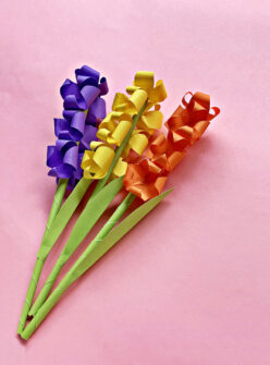 Paper Hyacinth Flower - Free Template * Moms and Crafters