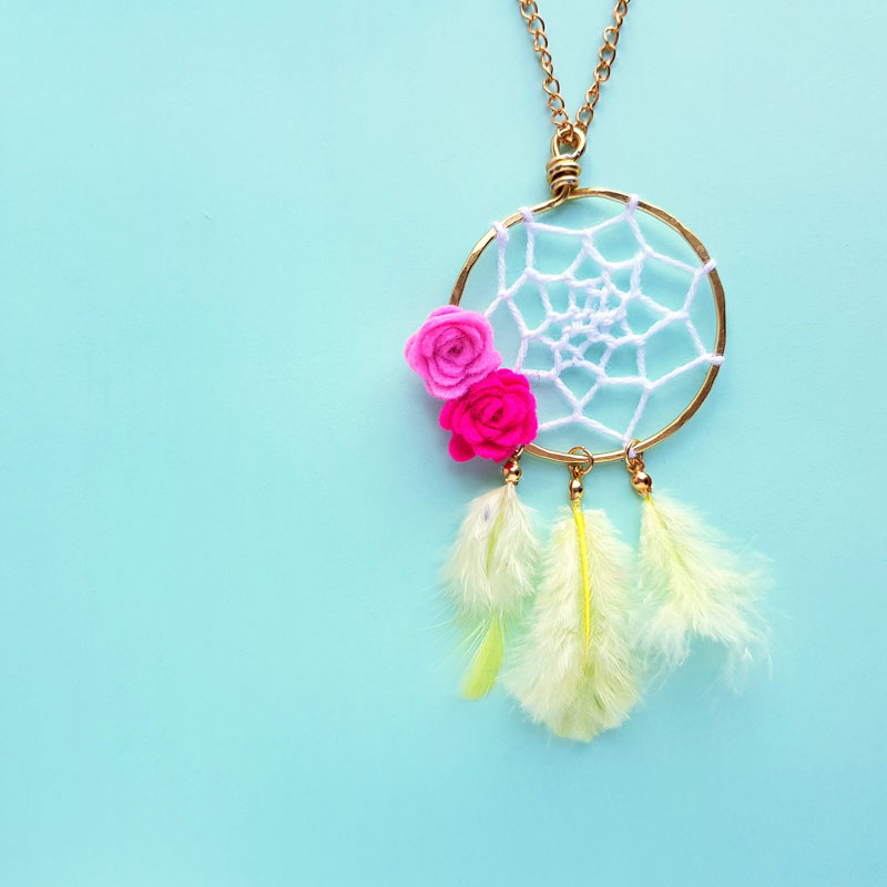 How to Make a Wire-Wrapped Dream Catcher Pendant with Guest