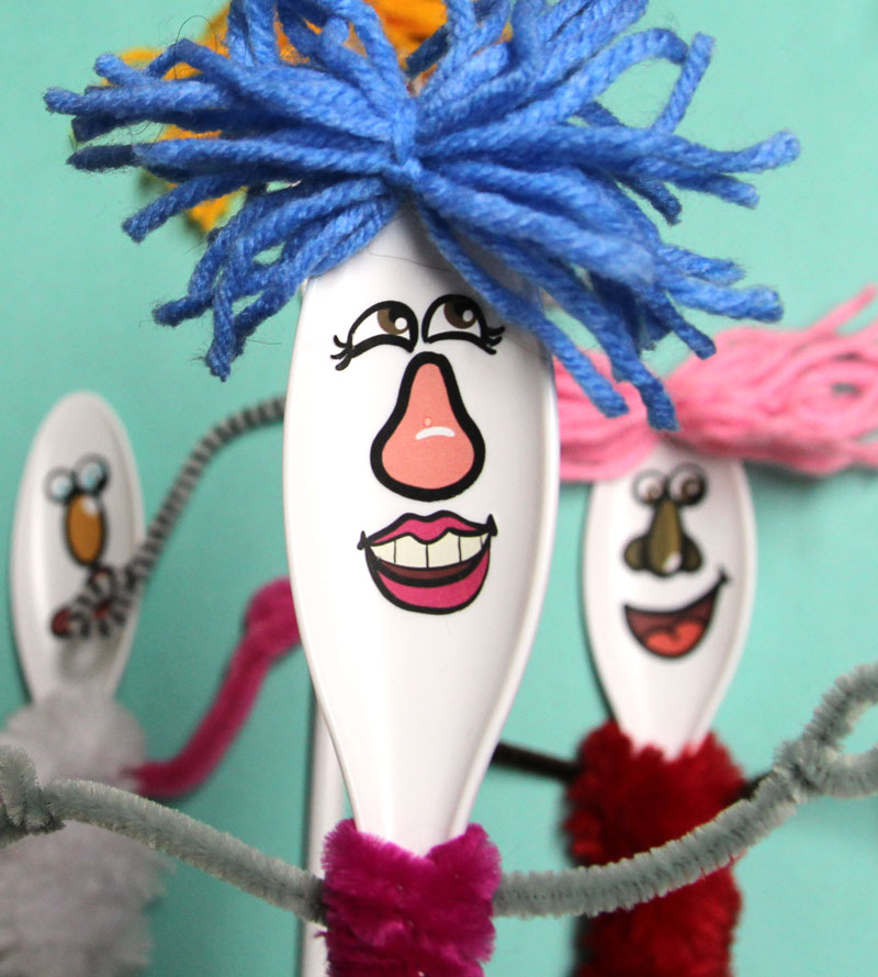 Spoon Puppets Craft with Printable Face Stickers * Moms and Crafters