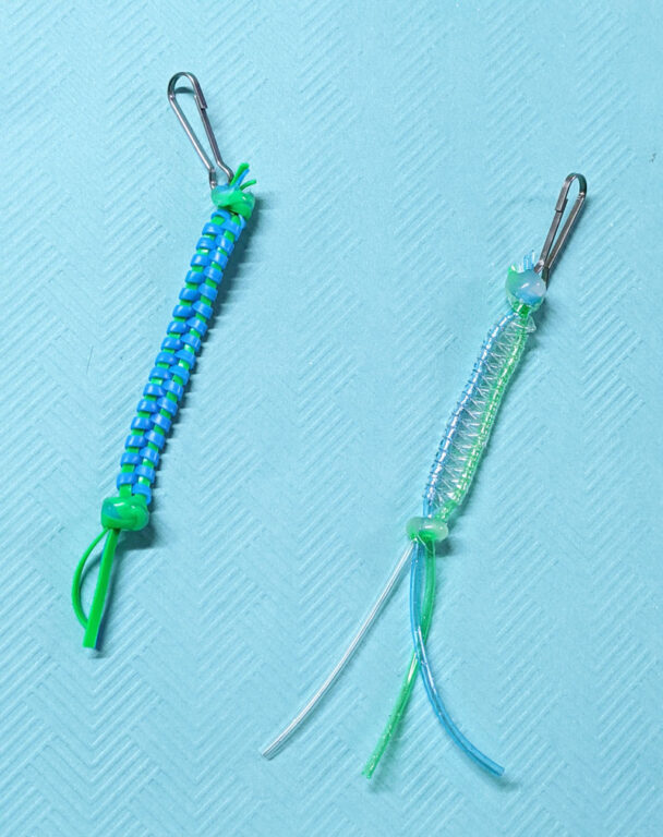 Zipper Stitch Lanyard Boondoggle Tutorial * Moms and Crafters