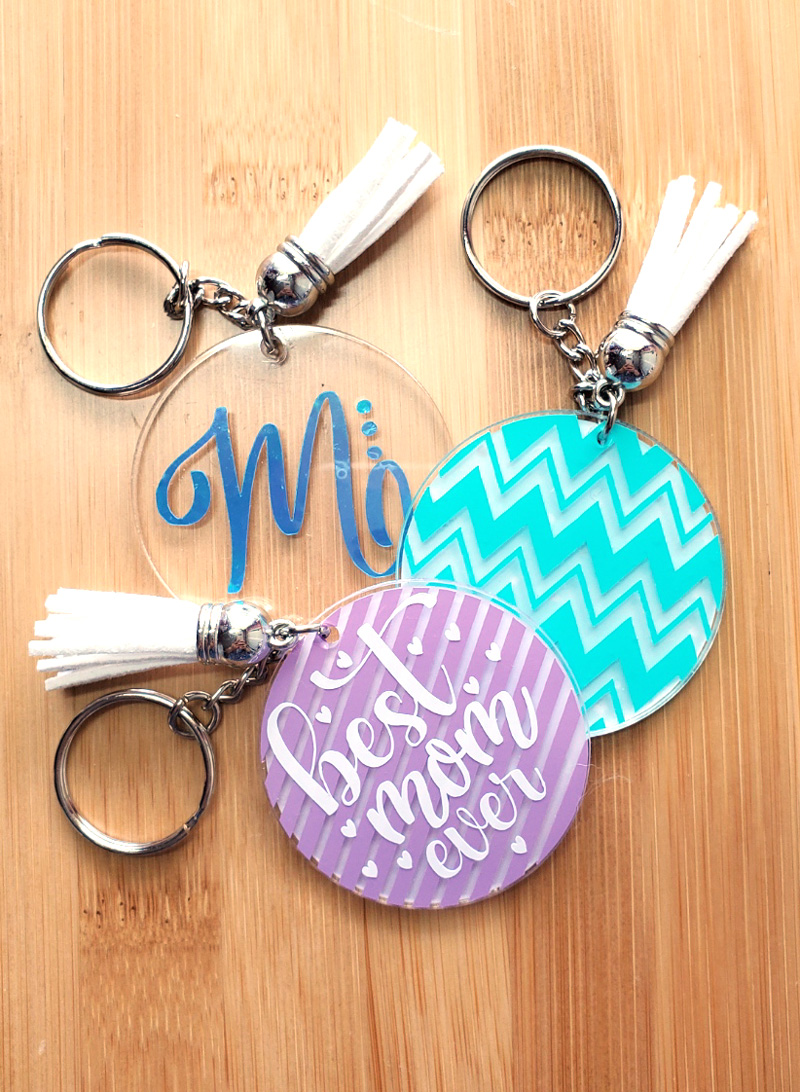 How to Make Acrylic keychains with Cricut * Moms and Crafters