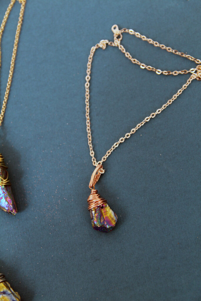 How to wrap crystals with wire * Moms and Crafters