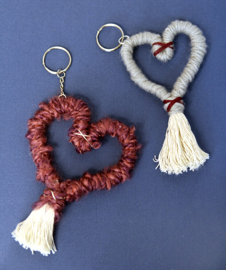 Macrame Heart Keychain * Moms and Crafters