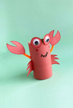 Crab Craft for Preschoolers * Moms and Crafters