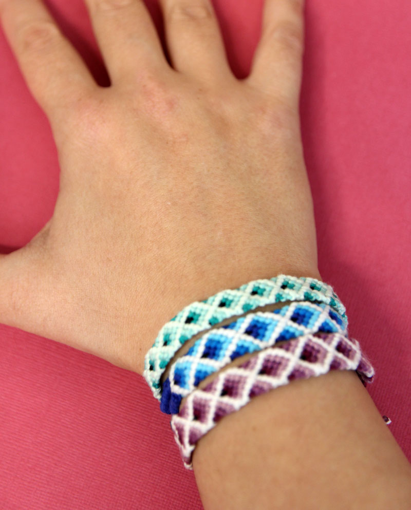 Diamond Friendship Bracelet Pattern - With a 3D Effect! | Diamond  friendship bracelet, Diy friendship bracelets patterns, Friendship bracelet  patterns