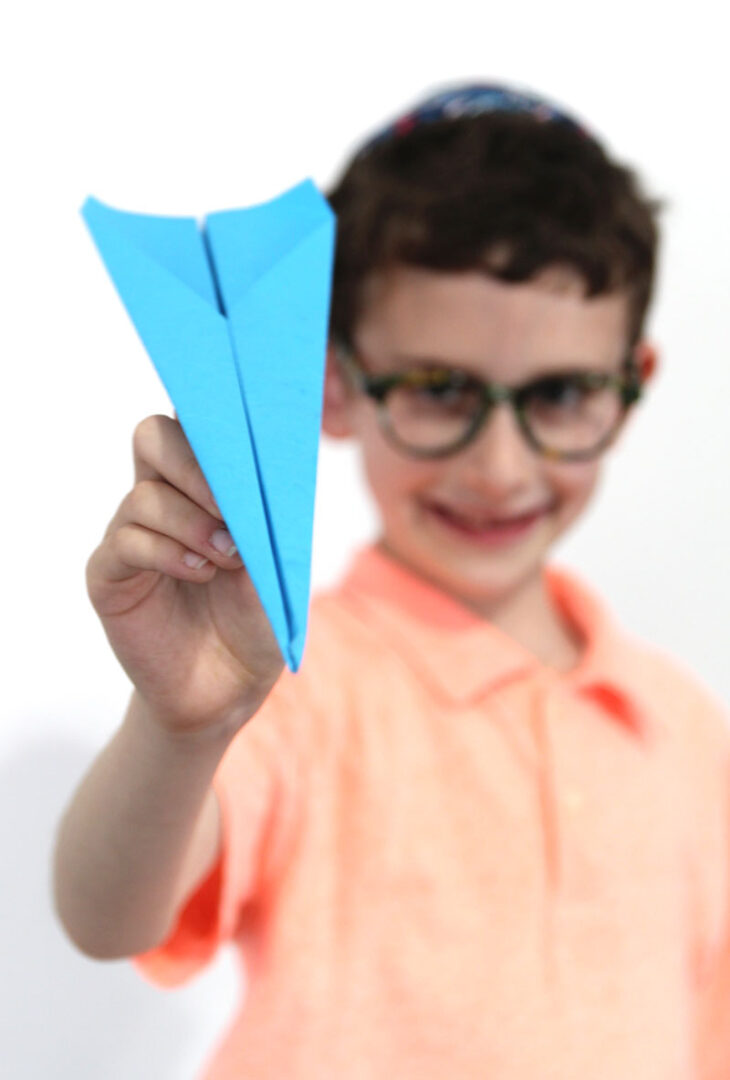 how-to-make-a-fast-paper-airplane-moms-and-crafters