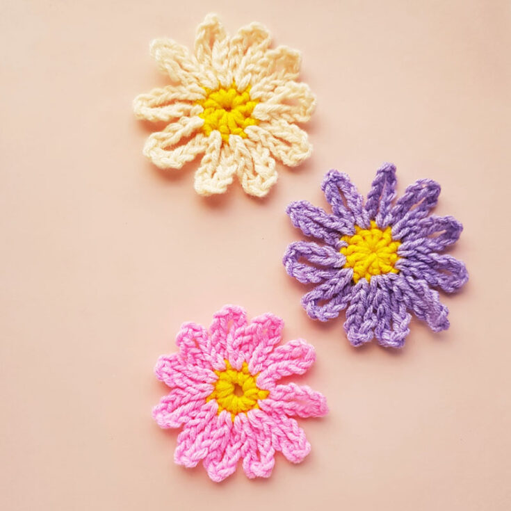 Simple Crocheted Flowers - Easy Pattern for Beginners