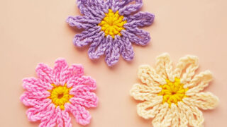 Simple Crocheted Flowers - Easy Pattern for Beginners