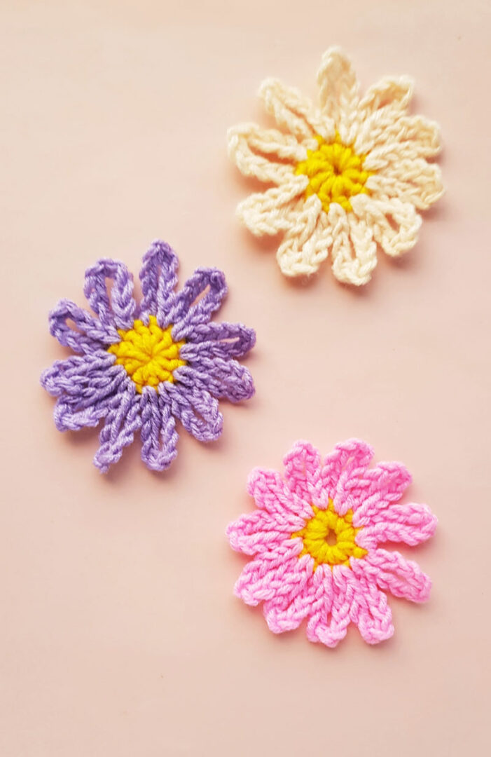 Simple Crocheted Flowers - Easy Pattern for Beginners