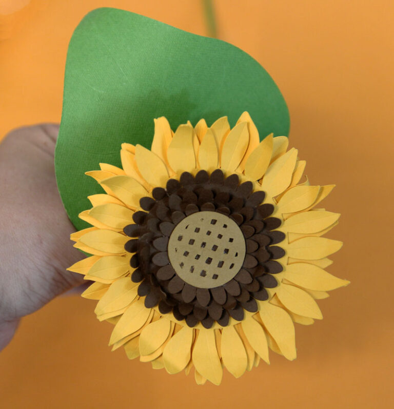 DIY Paper Sunflower Templates * Moms and Crafters