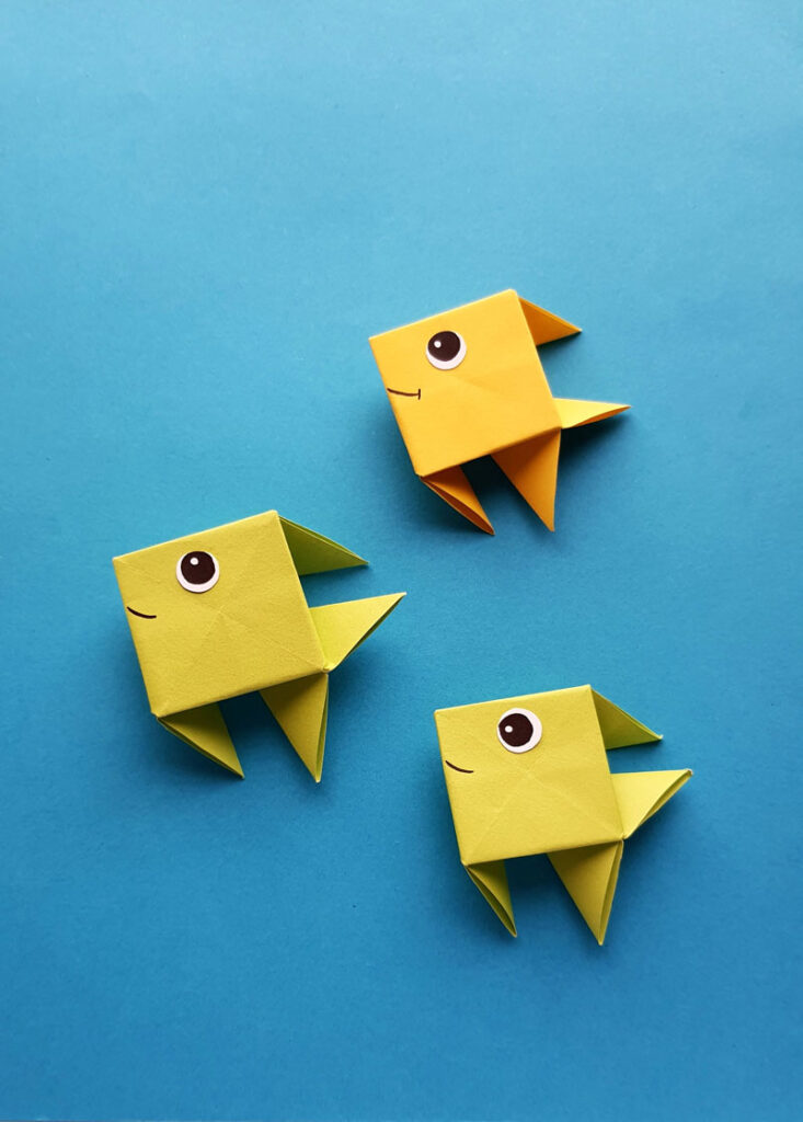 Origami Fish - Easy Tutorial for Beginners * Moms and Crafters