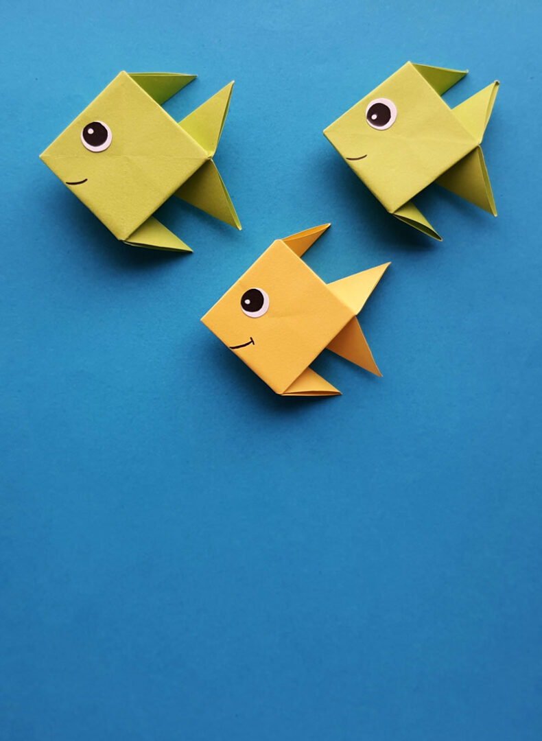 Origami Fish - Easy Tutorial for Beginners * Moms and Crafters