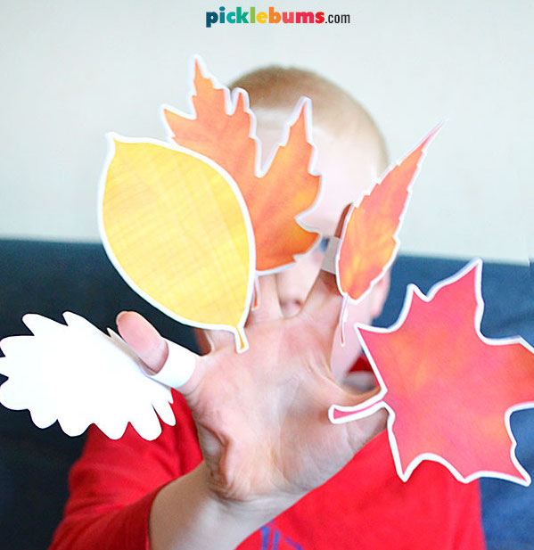 https://www.momsandcrafters.com/wp-content/uploads/2022/08/autumn-leaf-puppets.jpg.webp