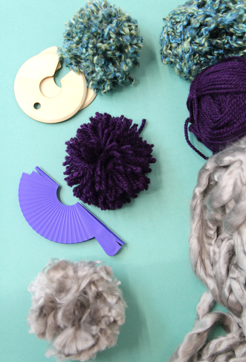 The Perfect Pom Pom Tutorial // 2 Simple Methods // 3 Sizes - You Make It  Simple
