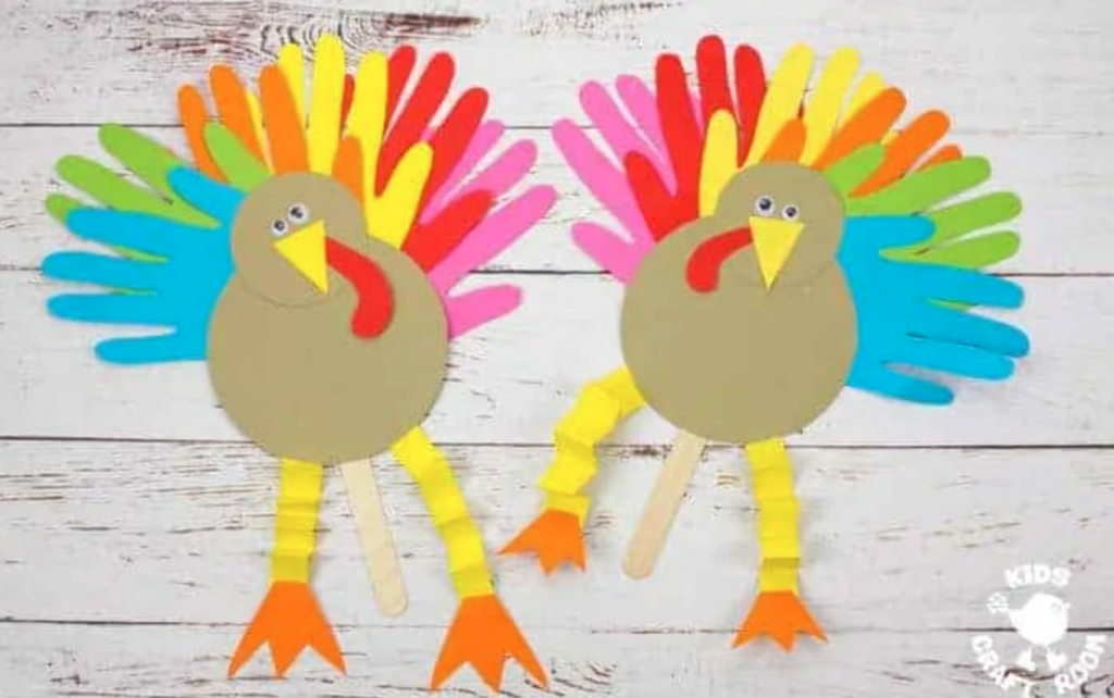 22 Thanksgiving Crafts for Preschoolers * Moms and Crafters