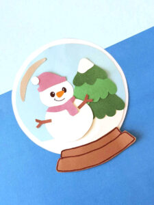 Paper Snow Globe Craft * Moms and Crafters