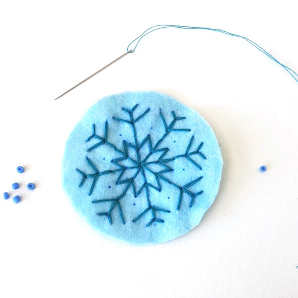 Snowflake Embroidery Pattern by Hand * Moms and Crafters