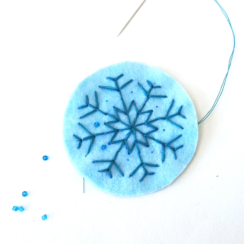 Snowflake Embroidery Pattern by Hand * Moms and Crafters