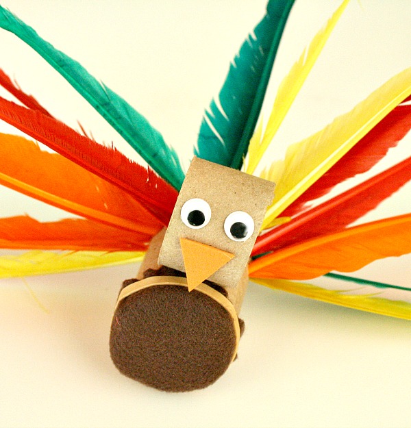 22 Thanksgiving Crafts for Preschoolers * Moms and Crafters