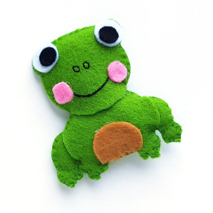 Felt Frog Pattern & Softie Craft * Moms and Crafters