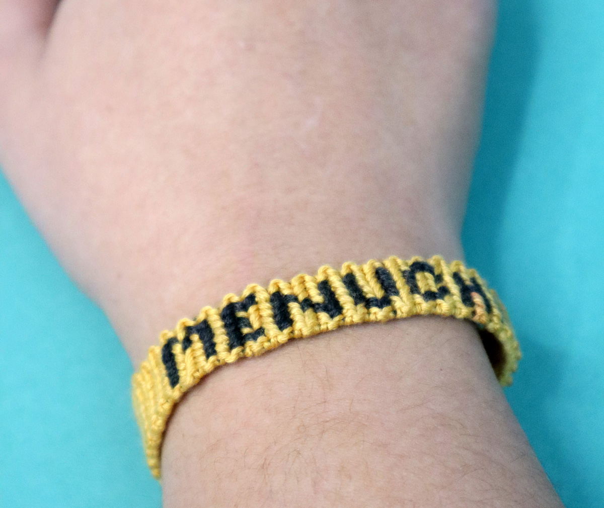 name friendship bracelets feature