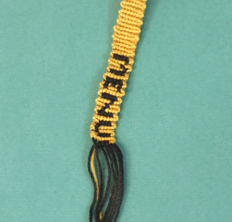 Fox Alpha Friendship Bracelet and Pattern – Rhio's Bracelets