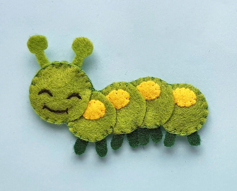 Felt Caterpillar Template * Moms and Crafters