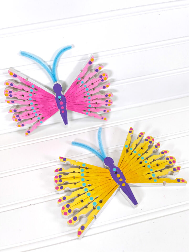 Clothespin Butterfly * Moms and Crafters