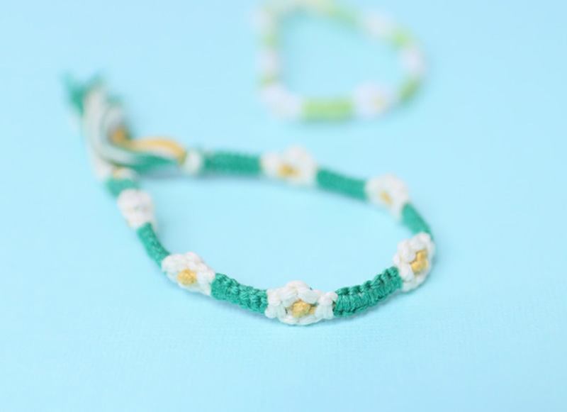 Beaded Daisy Chain Leather Bracelet Pattern - Simple Bead Patterns