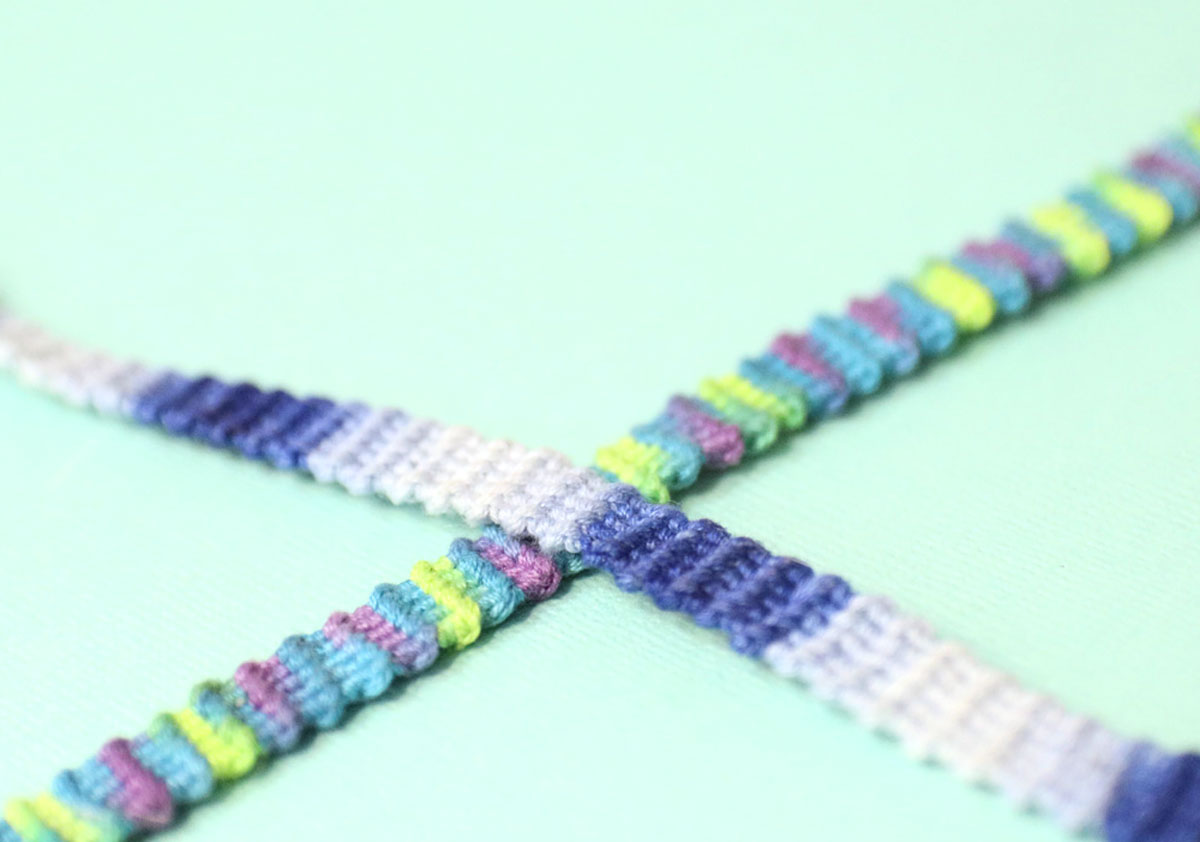 How to make a candy stripe friendship bracelet - MummyConstant