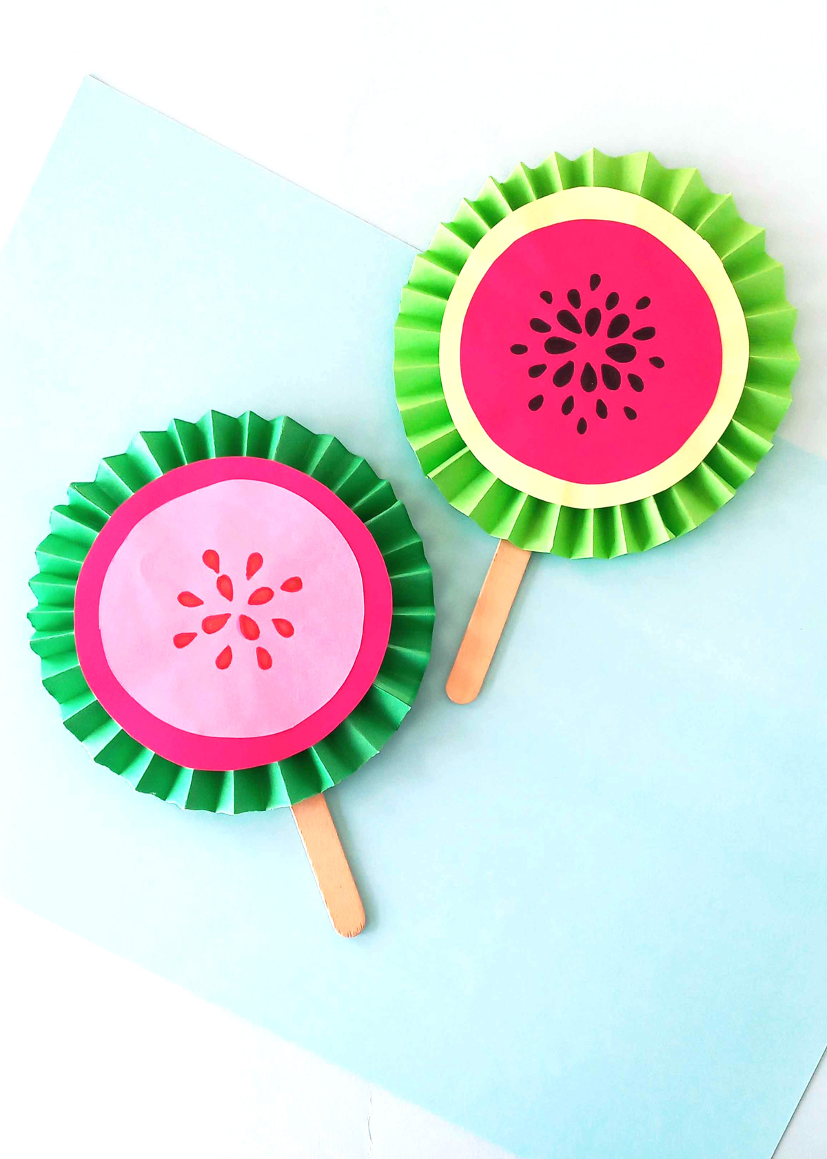 Fruit Paper Fans - A fun summer craft! * Moms and Crafters